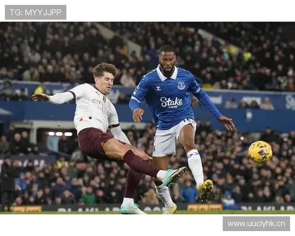 约翰·斯通斯:埃弗顿时期英超初露锋芒解析 约翰·斯通斯:埃弗顿时期英超初露锋芒解析