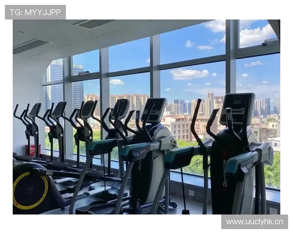 邹敬园家里镜子比健身房还多？