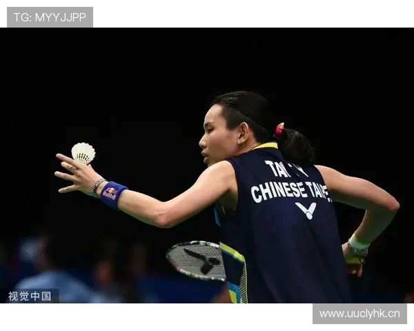 戴资颖在家穿拖鞋都要配限定款？